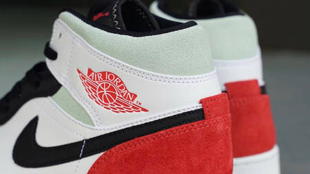 The Air Jordan 1 Mid SE "Union Black Toe" is Still Available! The Air Jordan 1 Mid SE "Union Black Toe" is Still Available!