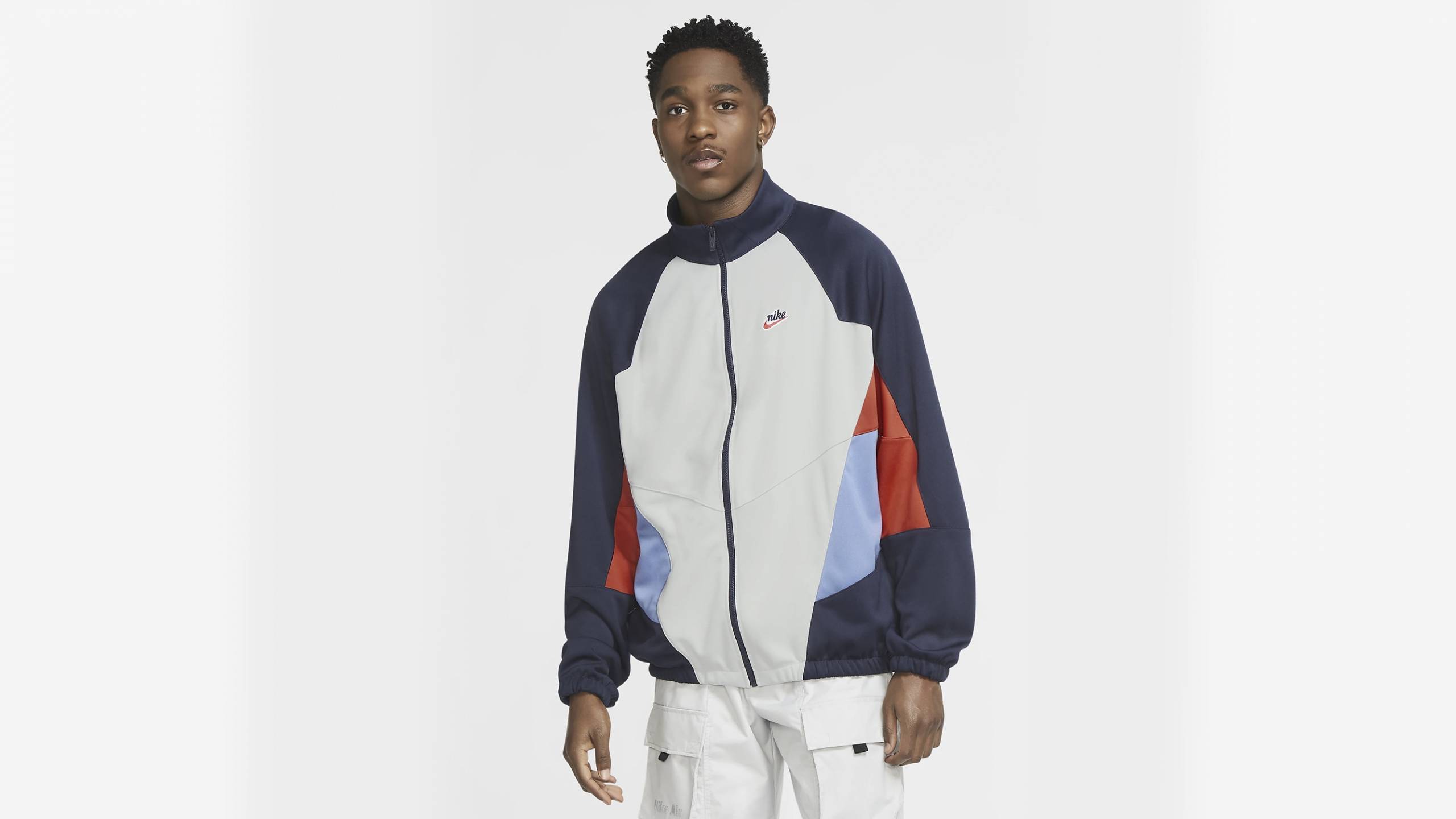 '90s Vibes Hit the Nike Sportswear Heritage Windrunner