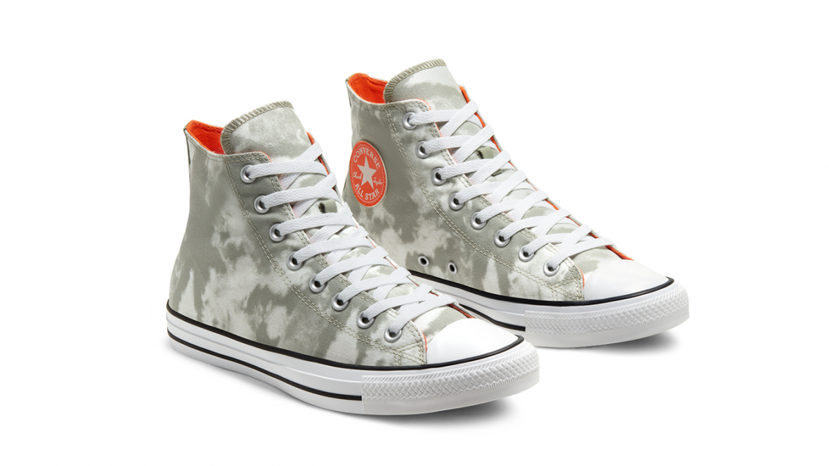 Don’t Miss These 30 Outrageous Converse Steals Now With an Extra 20% Off11
