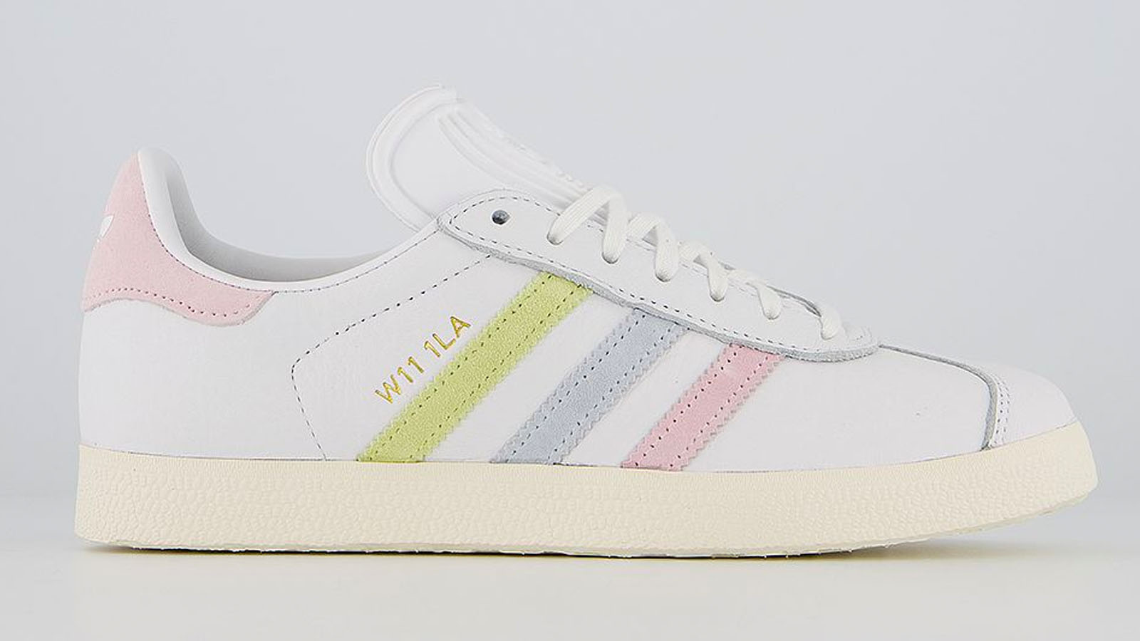 gazelle pink blue