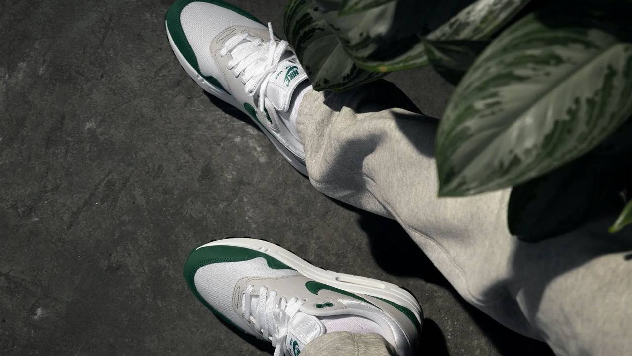 am1 hunter green