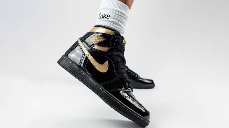 Nike air jordan 1 black cheap and gold