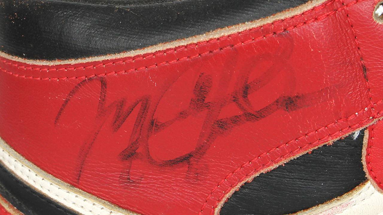 michael jordan aj1