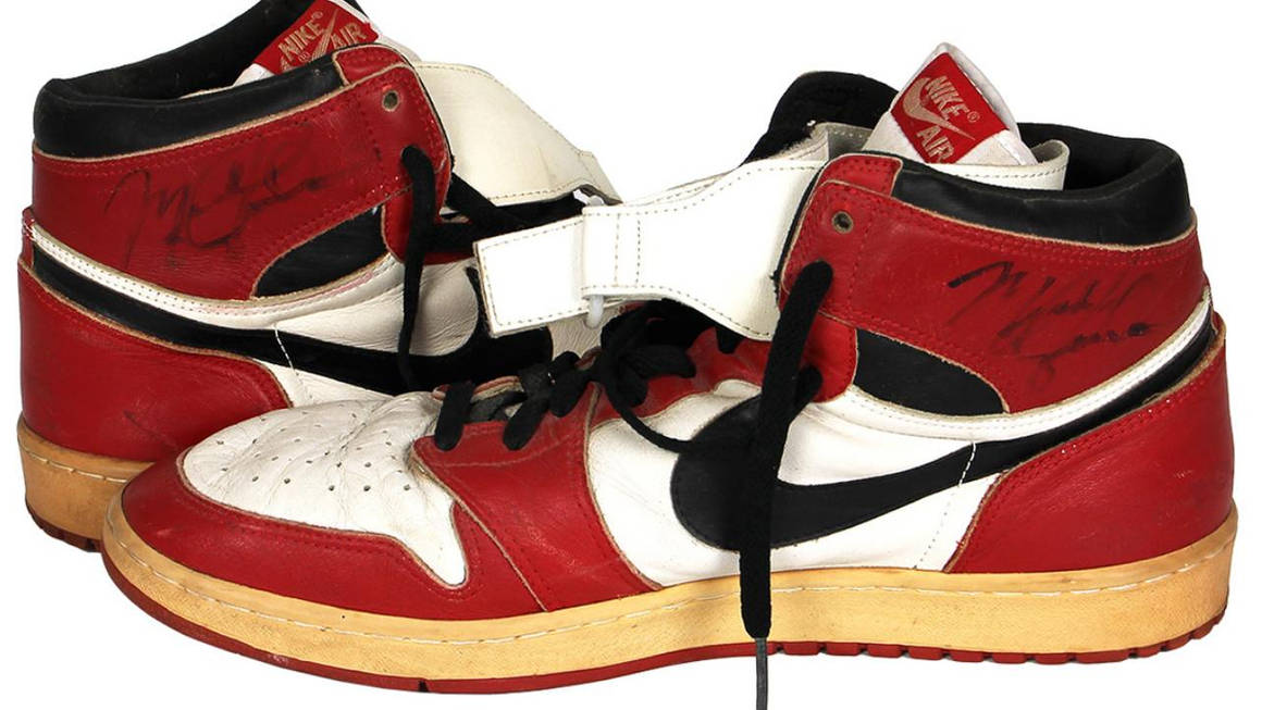 Michael Jordan's Injury-Modified Air Jordan 1 Chicagos Are Up for ...