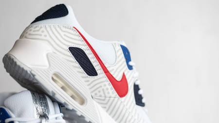 A Closer Look at the Nike Air Max 90 "Midnight Navy/University Red"