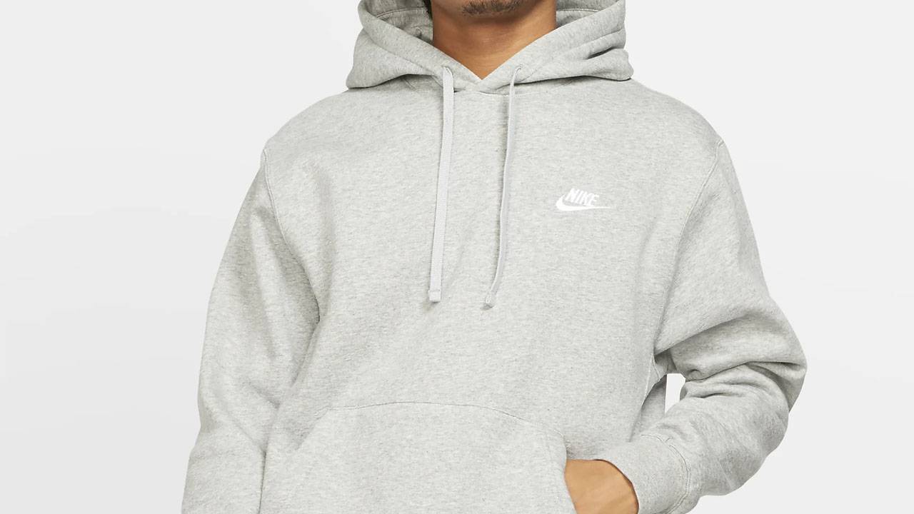 Slash 25% Off These Swoosh Sneakers, Shirts & Socks at Nike UK!