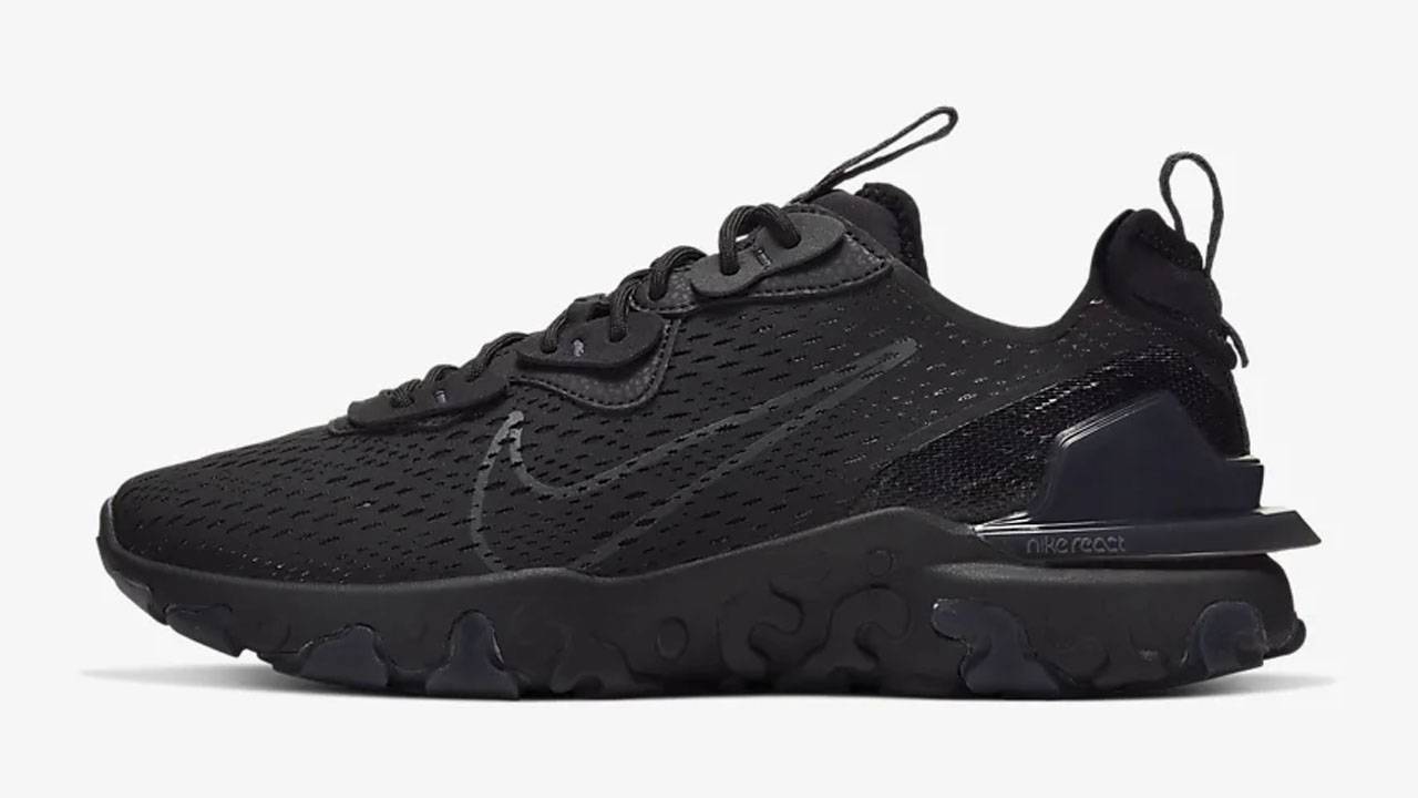 Slash 25% Off These Swoosh Sneakers, Shirts & Socks at Nike UK!