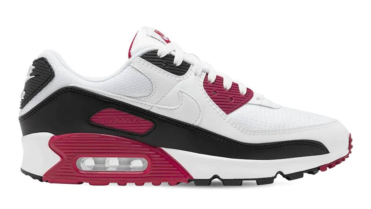 Slash 40% Off These 15 Sizzling Swoosh Sneakers for a Limited Time!
