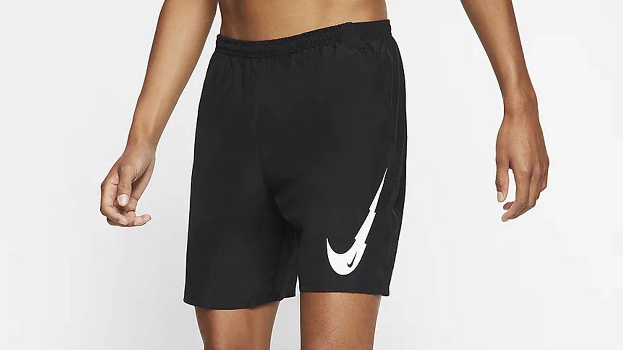 Slash 25% Off These Swoosh Sneakers, Shirts & Socks at Nike UK!