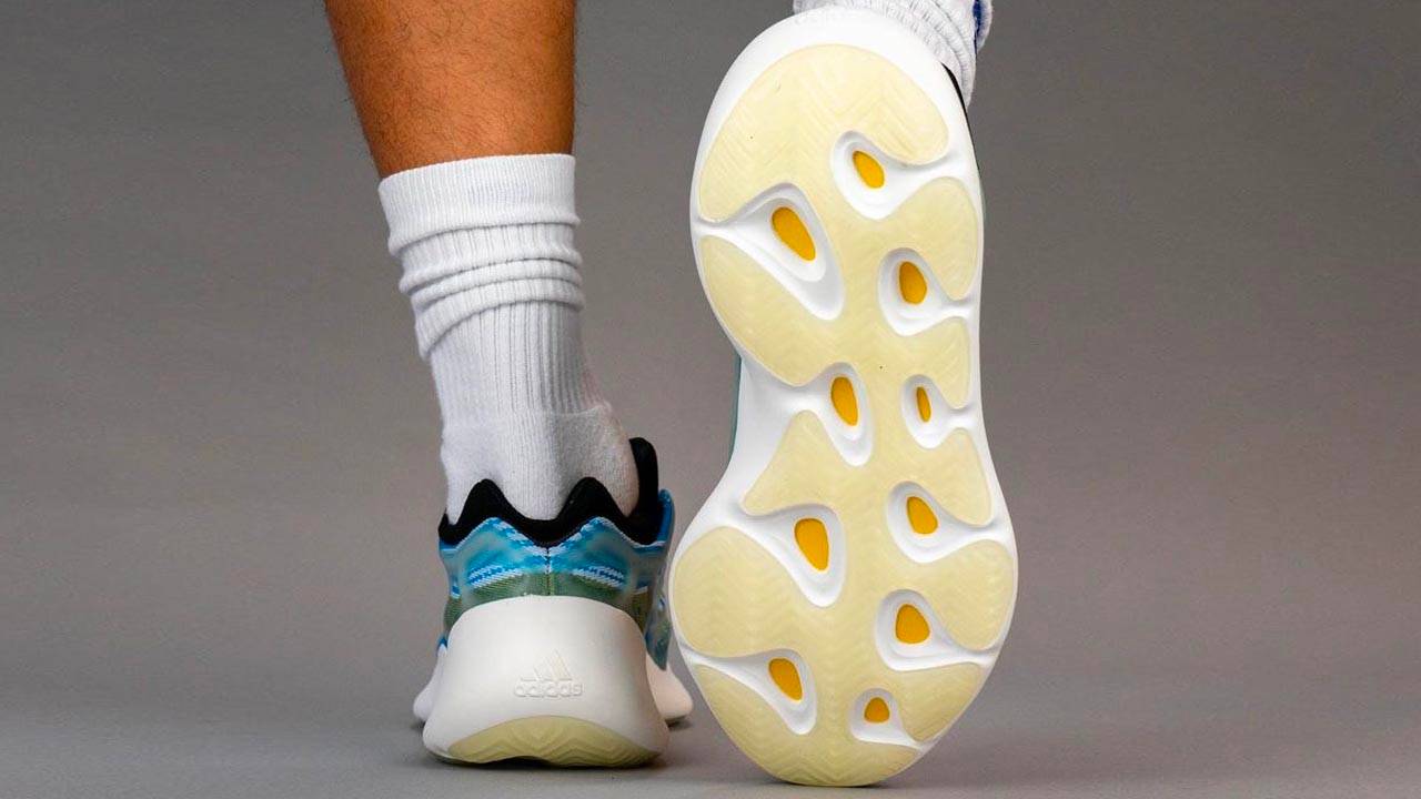 yeezy 700 v3 arzareth on feet