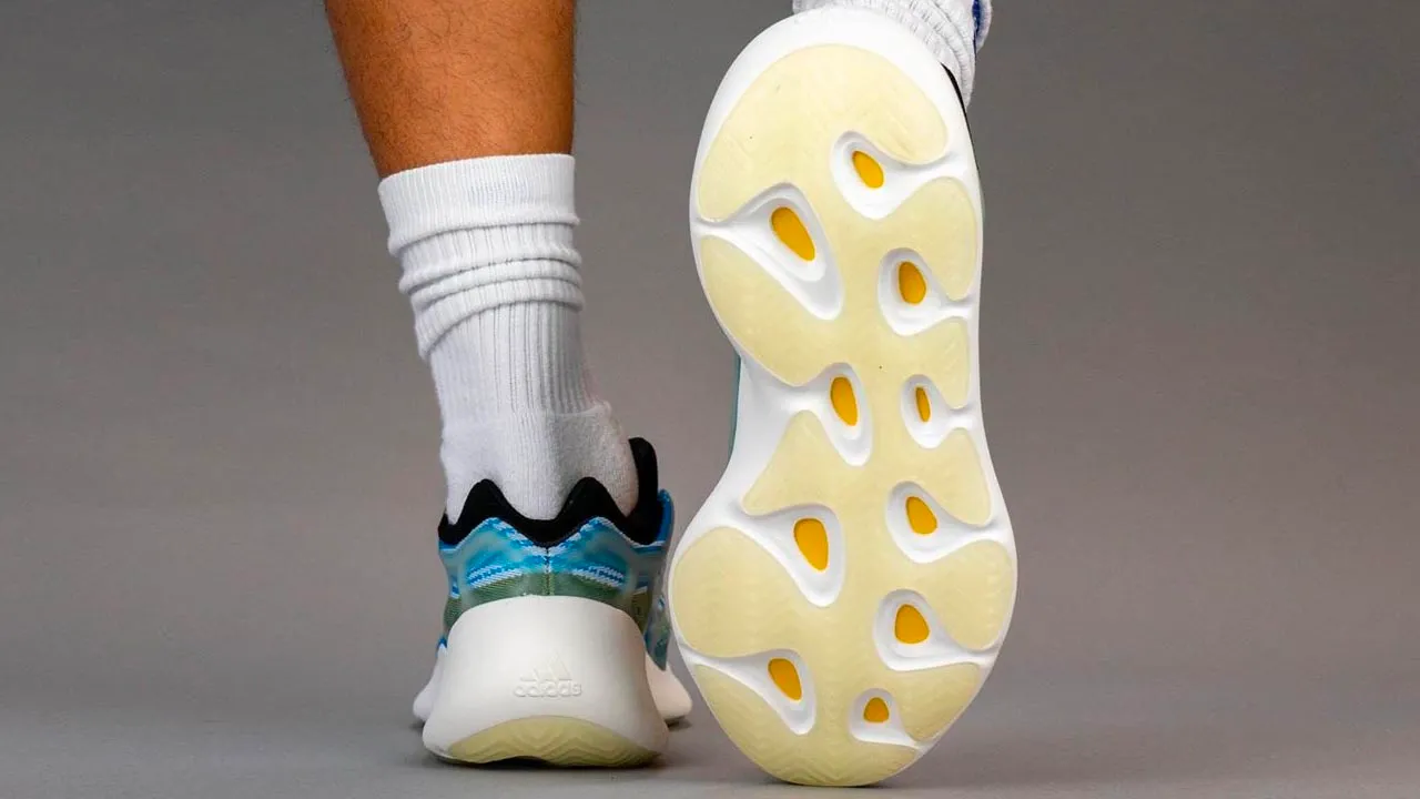 arzareth yeezy on feet