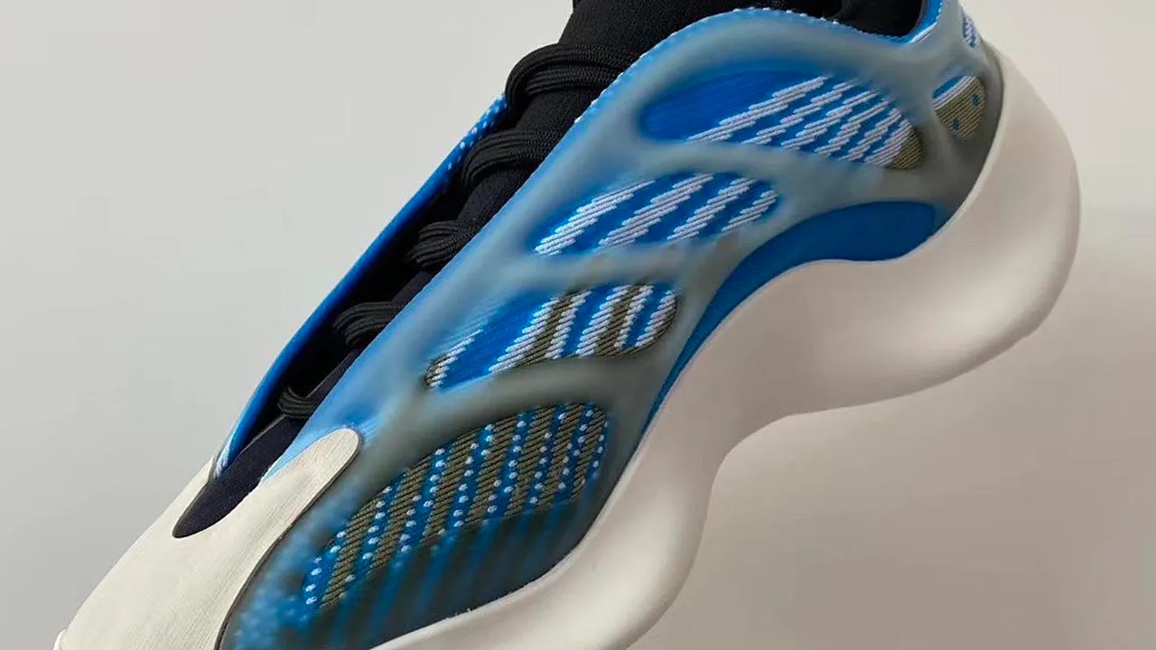 arzareth yeezy on feet