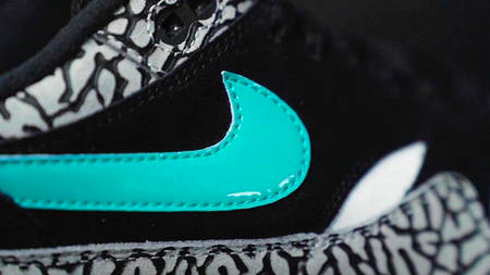 Up Close With the Nike SB Dunk Low Pro "Elephant" Up Close With the Nike SB Dunk Low Pro "Elephant"