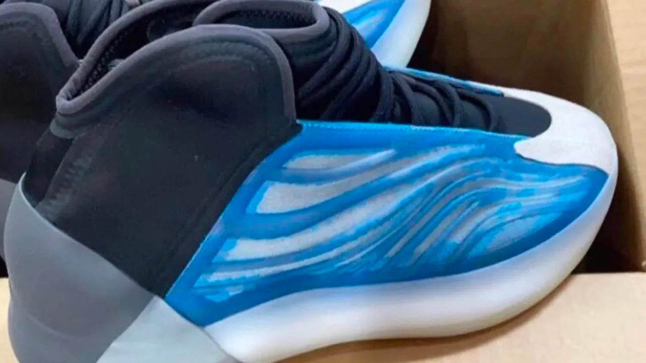 yeezy qntm frozen blue glow in the dark