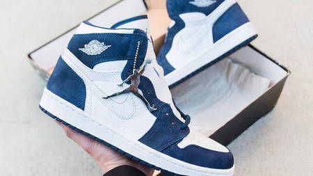 Here's When You Can Cop the Air Jordan 1 Retro High OG "Midnight Navy" Here's When You Can Cop the Air Jordan 1 Retro High OG "Midnight Navy"