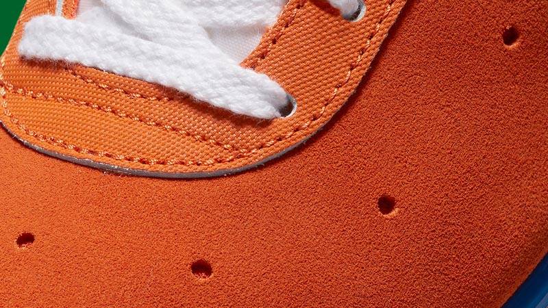 Nike D-MS-X Waffle Starfish Closeup