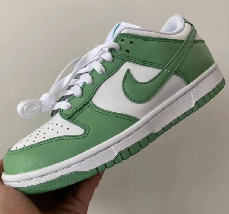Nike Dunk Low White Green Glow 2021.
