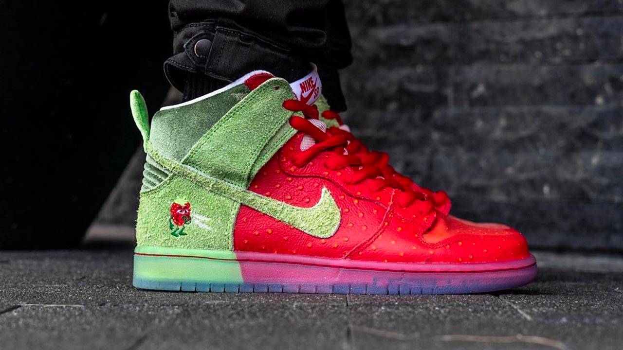 strawberry cough nike price