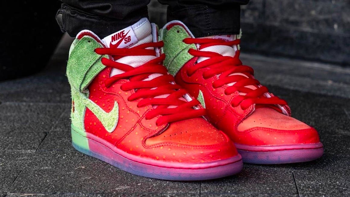 strawberry cough dunks release date