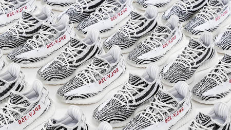 Off-White x Nike Dunks, a Huge Yeezy Giveaway & Nike's Air Max Flash Offer Feature in This Week’s Biggest Sneaker Alerts Off-White x Nike Dunks, a Huge Yeezy Giveaway & Nike's Air Max Flash Offer Feature in This Week’s Biggest Sneaker Alerts