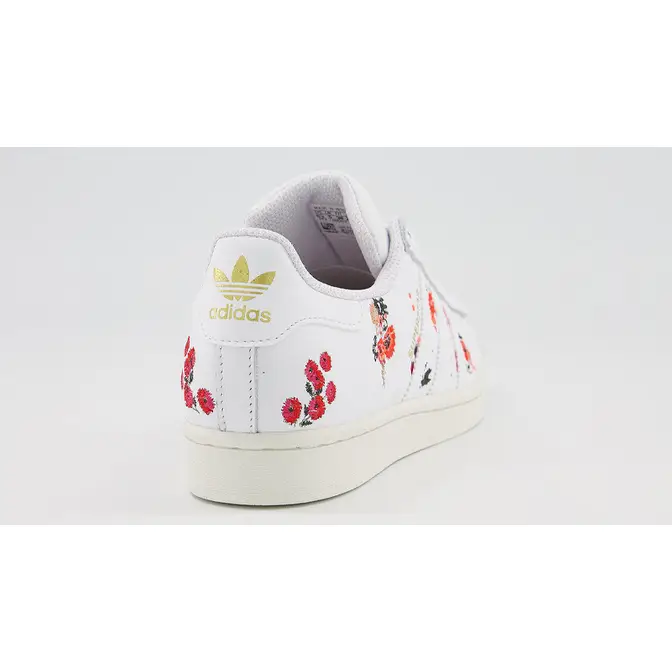 Slip on clearance floral adidas