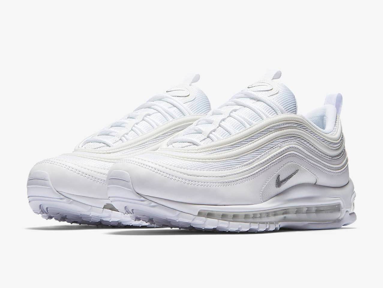 25 Sensational Steals With Nike's Epic 25% Off Code Applied 24