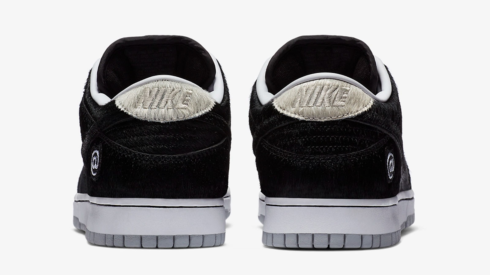 black and white nike dunk
