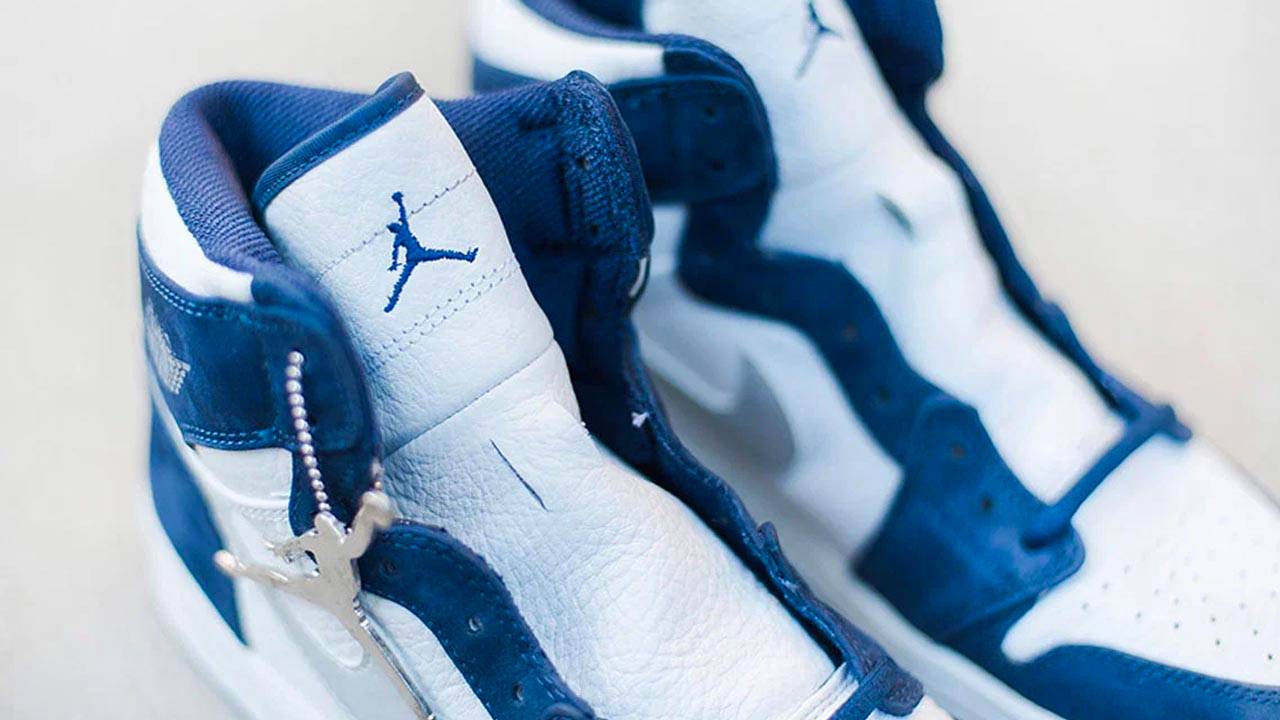 Air Jordan 1 Retro High OG "Midnight Navy"