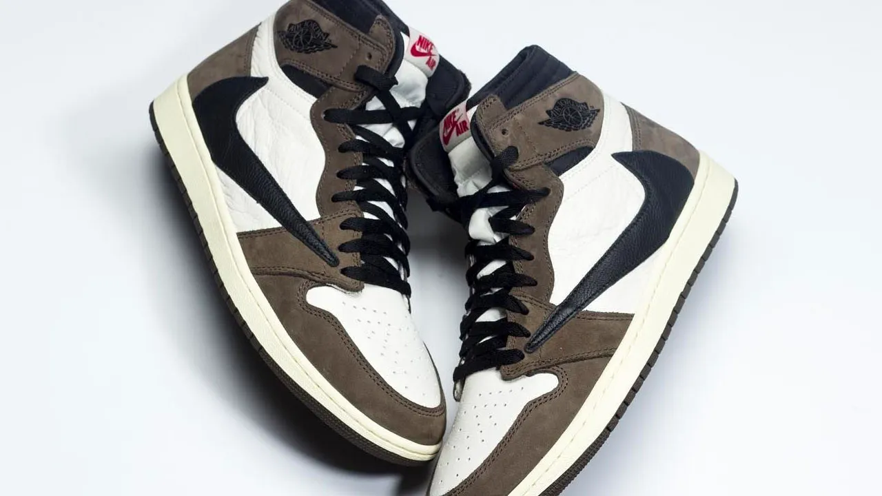 Air jordan 1 sales backwards swoosh