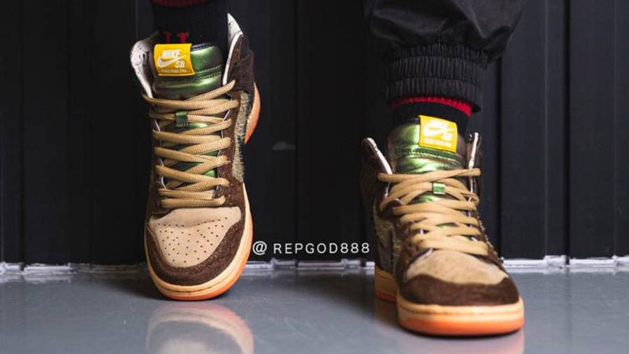 Concepts x Nike SB Dunk High Duck On Foot Front