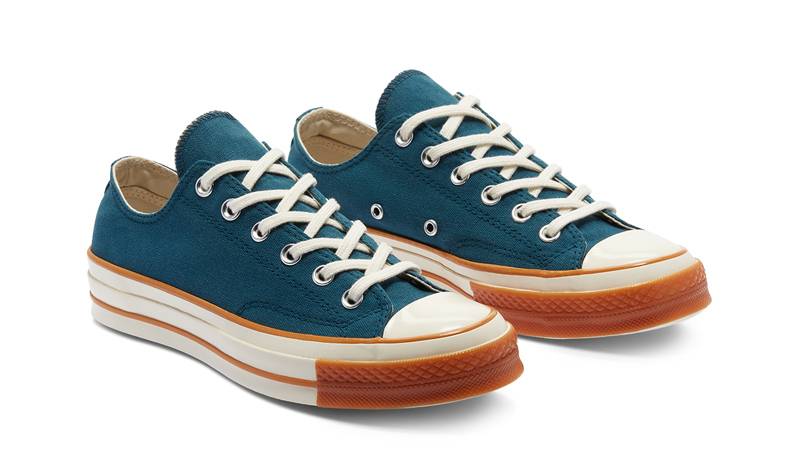 chuck 70 pop toe low top