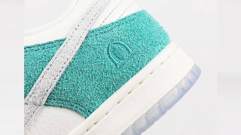 kasina x nike dunk low road sign