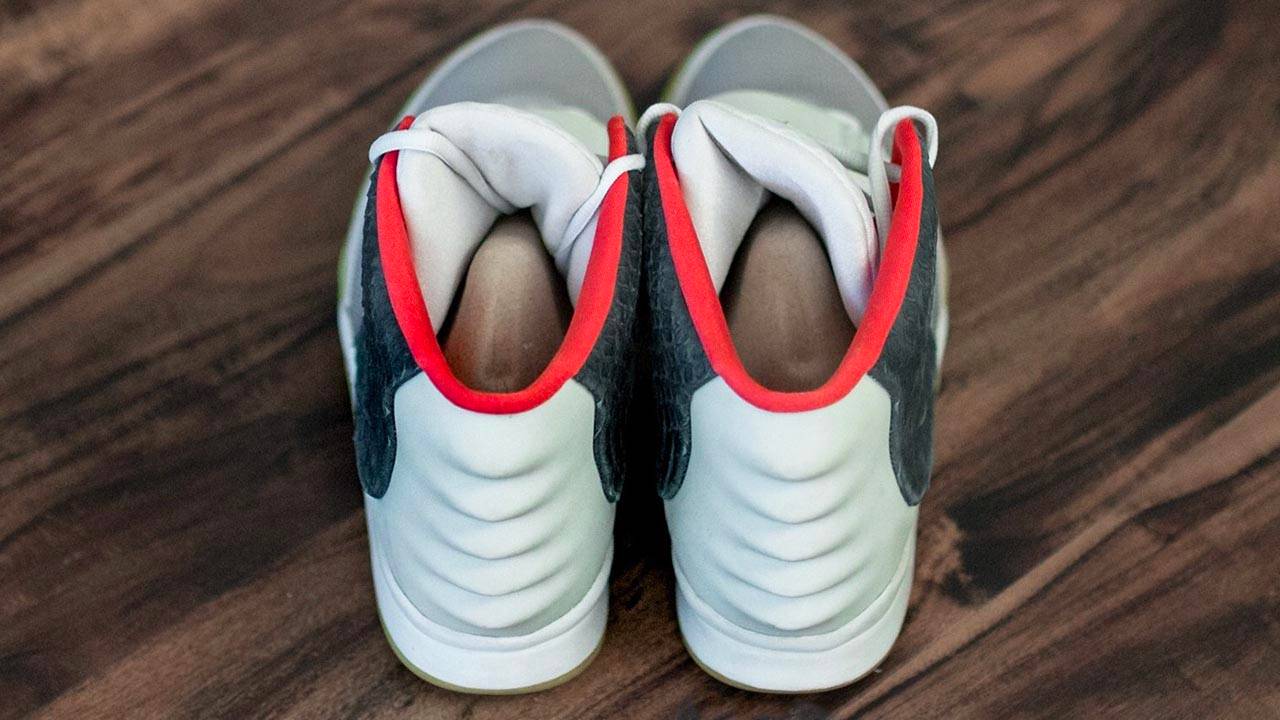 Nike Air Yeezy 2 "Mismatch"