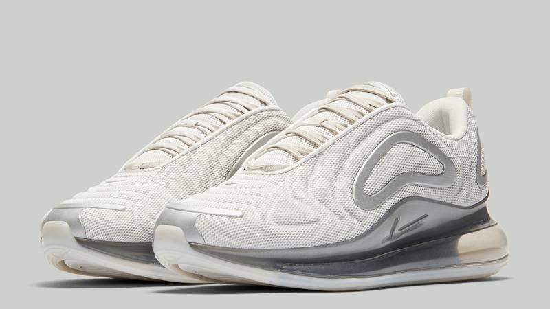 Nike Air Max 720 Platinum Tint Metallic Silver Front
