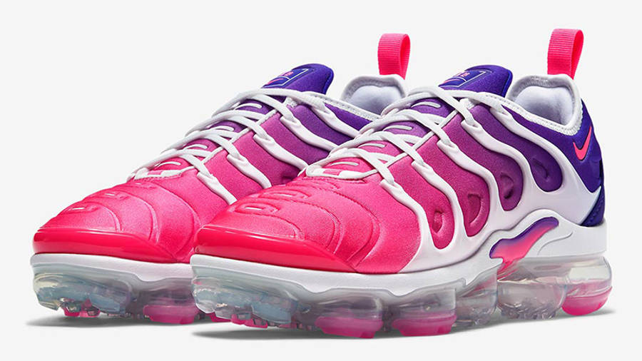 vapormax plus pink and purple