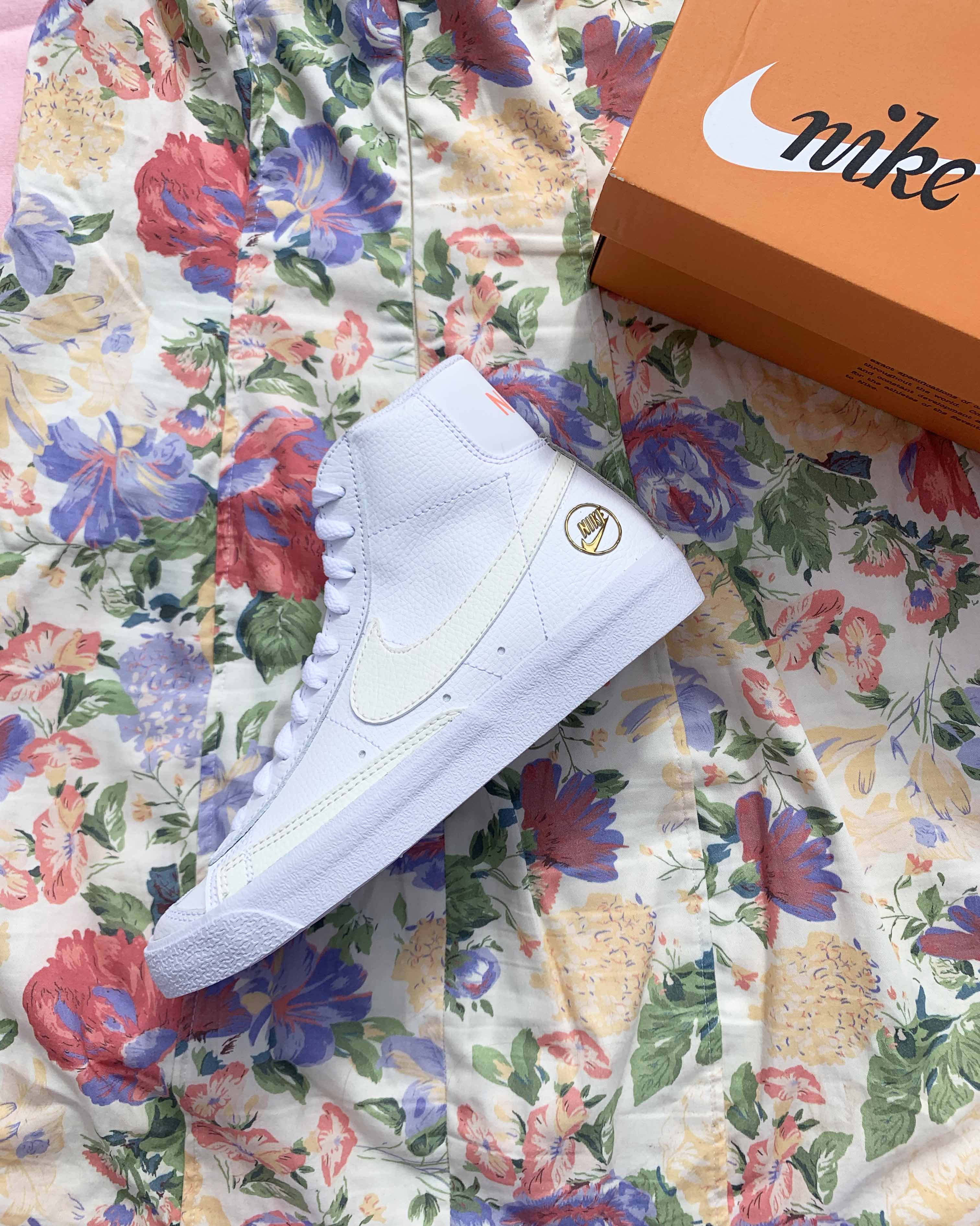 Nike Blazer Mid Vintage 77 White Gold 3