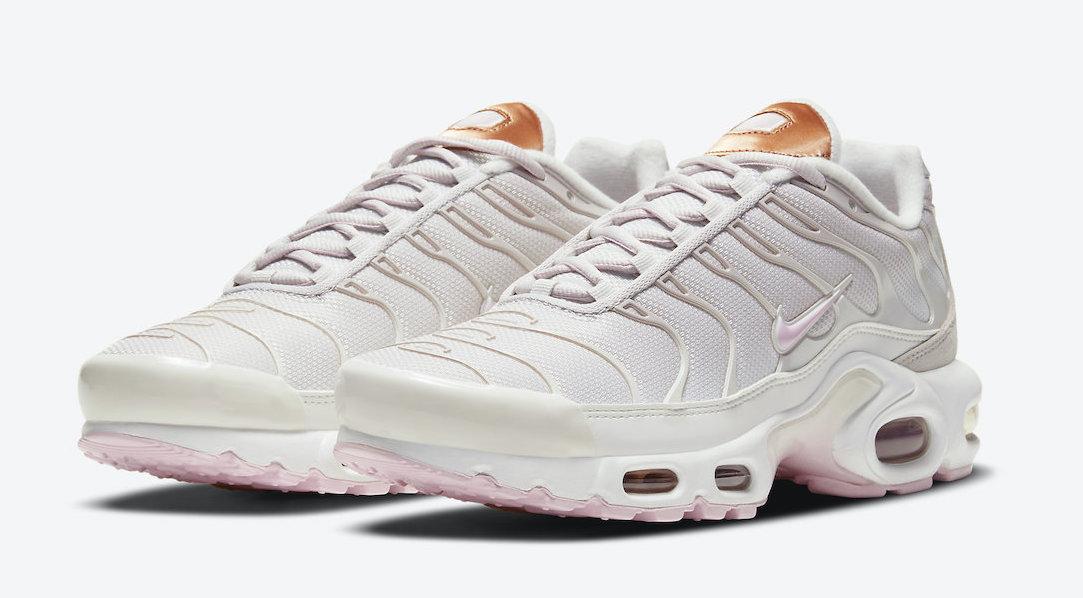 Nike TN Air Max Plus Pink Copper Tongue front