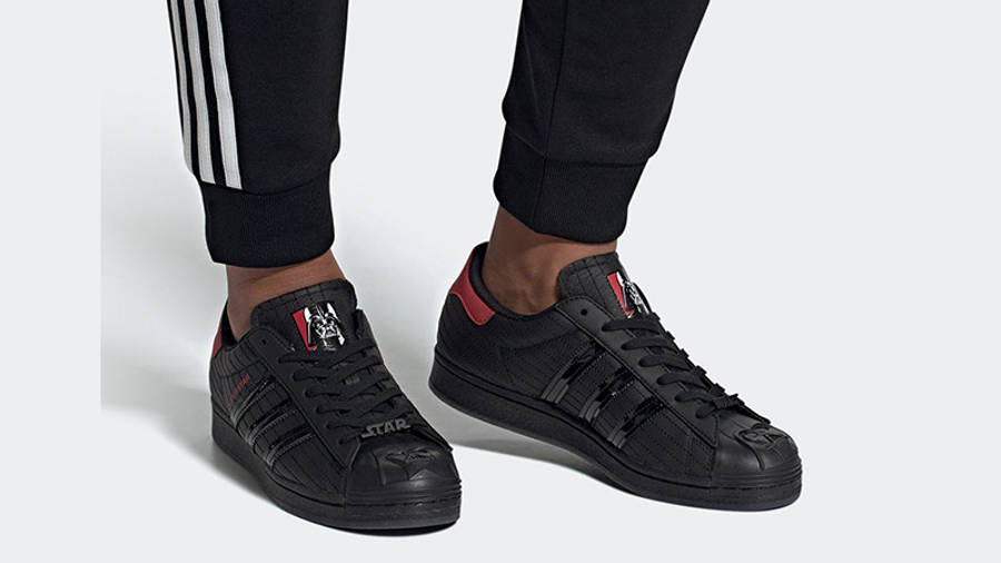 adidas darth vader superstar