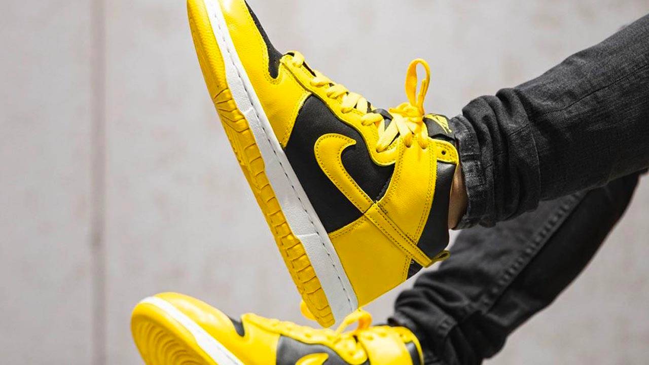 Nike Dunk High "Varsity Maize"