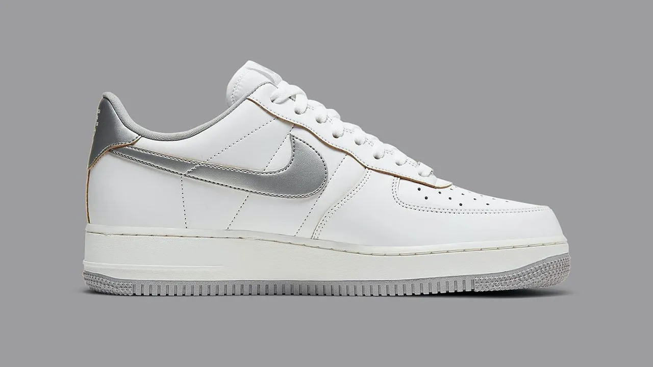 Nike air outlet force silver logo