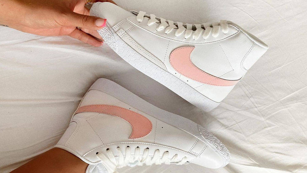 nike blazer mid white pink