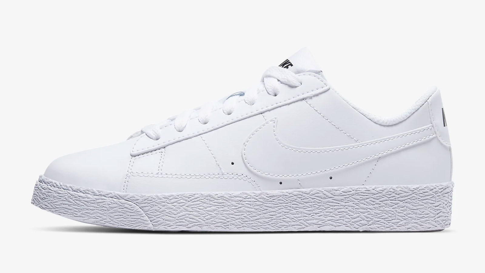 nike blazer triple white