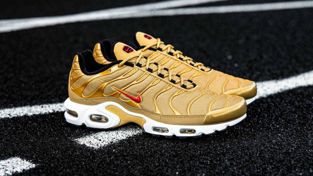 Image via Foot Locker tn gold bulet 2