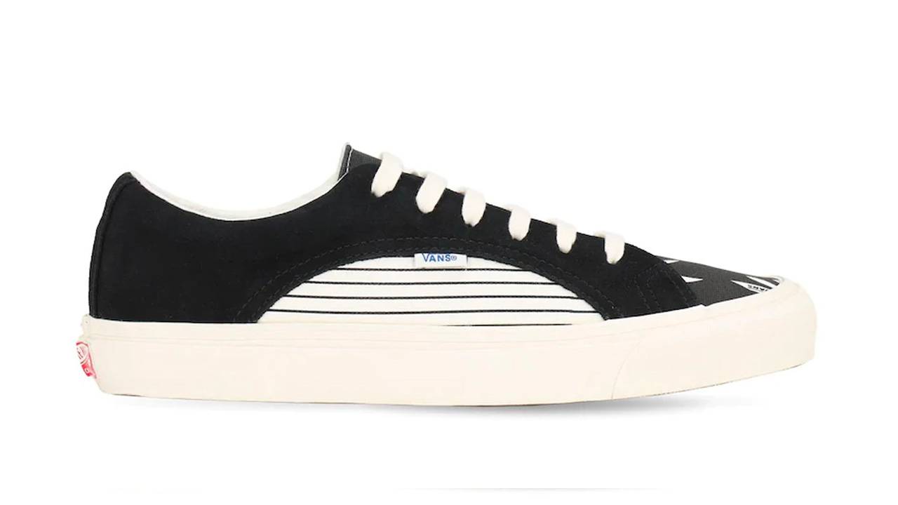 Get Maximum Savings on These Minimal Sneakers at Luisa Via Roma!