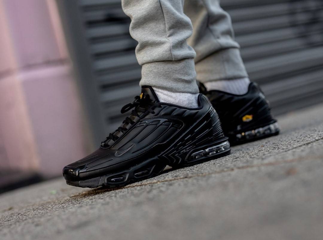 Cop This Week's 15 Trending Sneakers Before They Sellout at Foot Locker 10