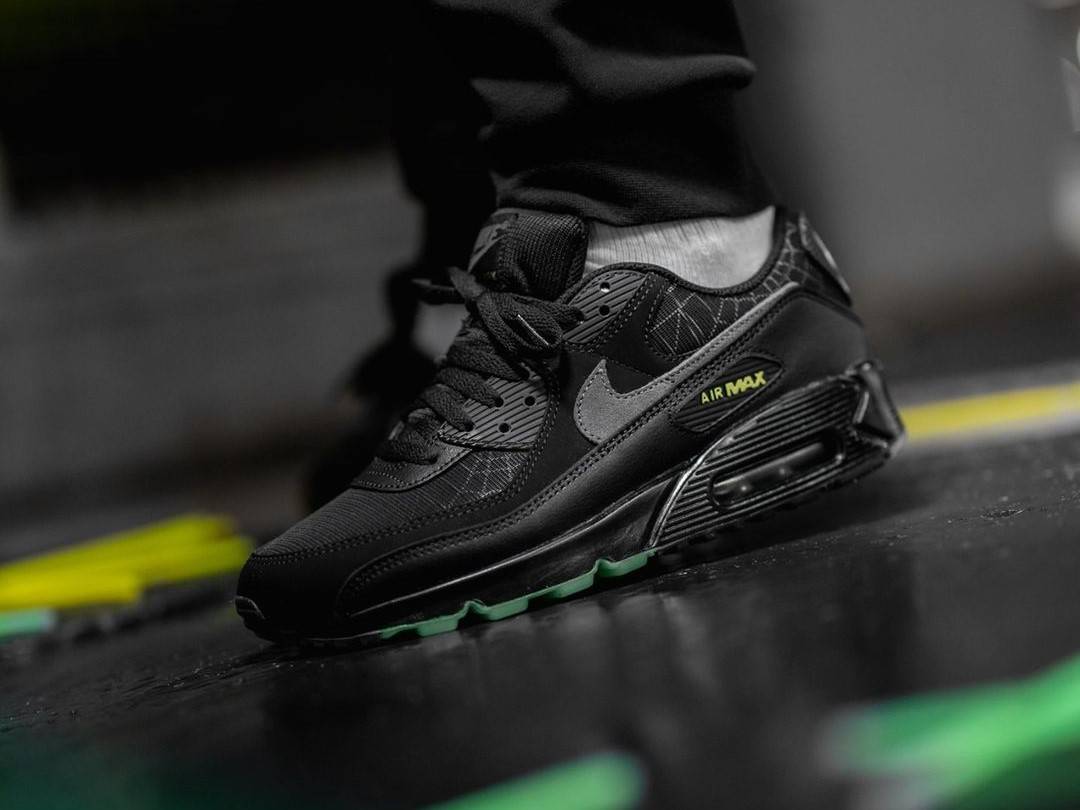 Cop This Week's 15 Trending Sneakers Before They Sellout at Foot Locker 2