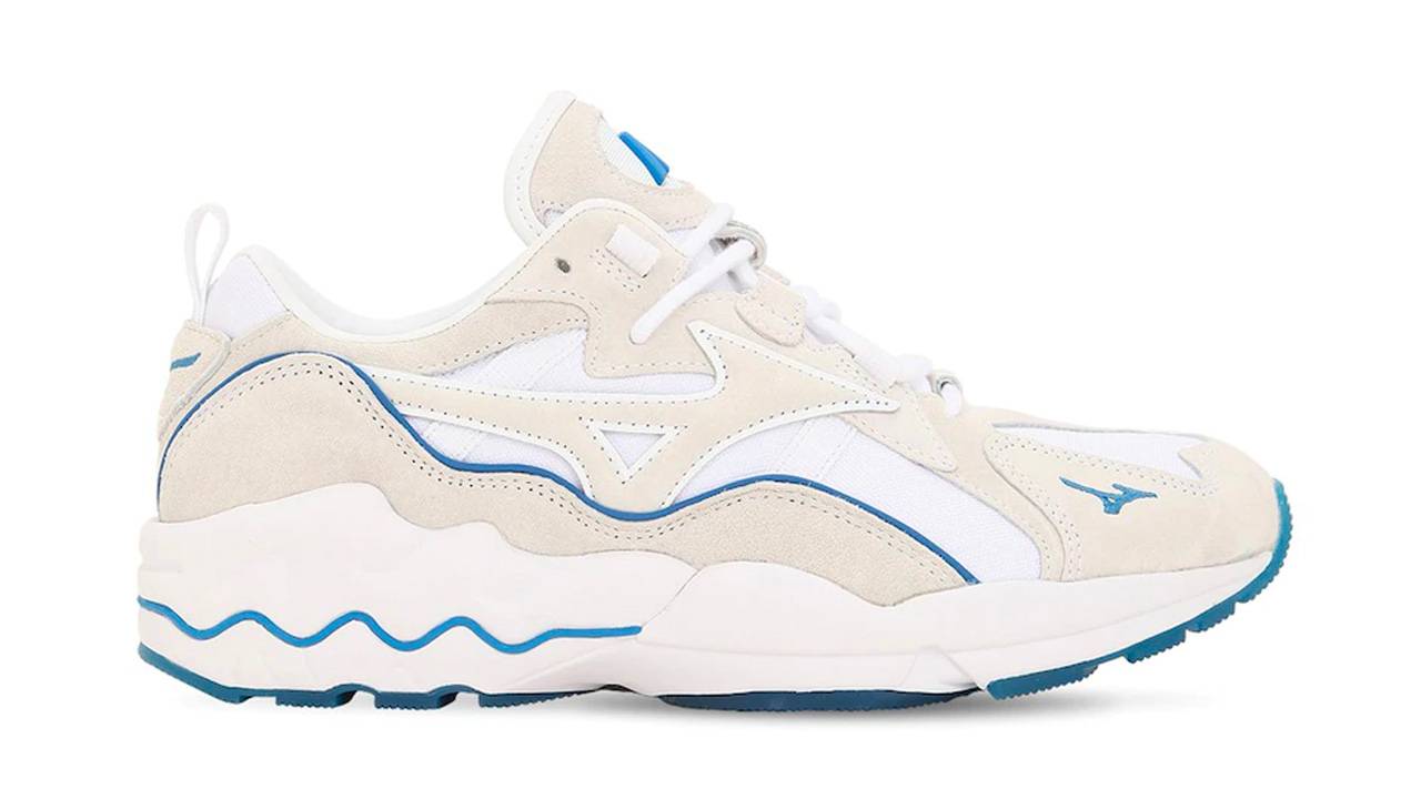 Get Maximum Savings on These Minimal Sneakers at Luisa Via Roma!
