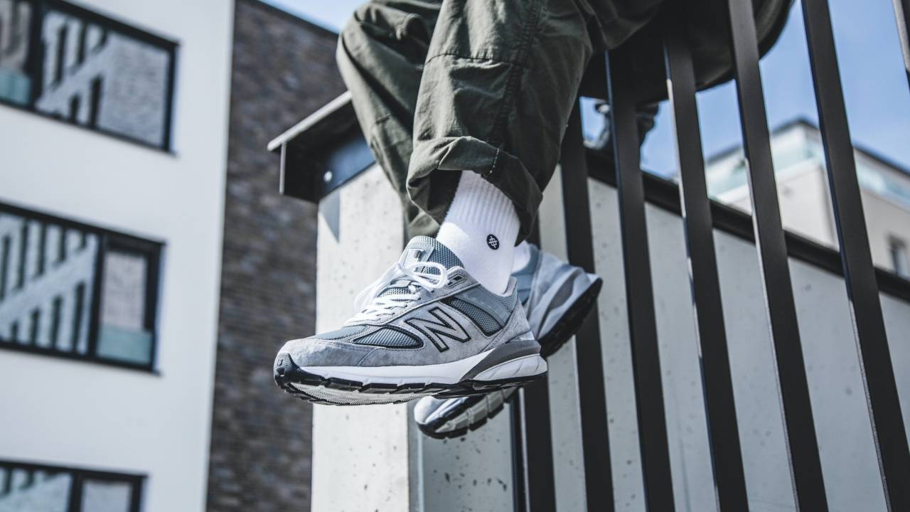 990 v5