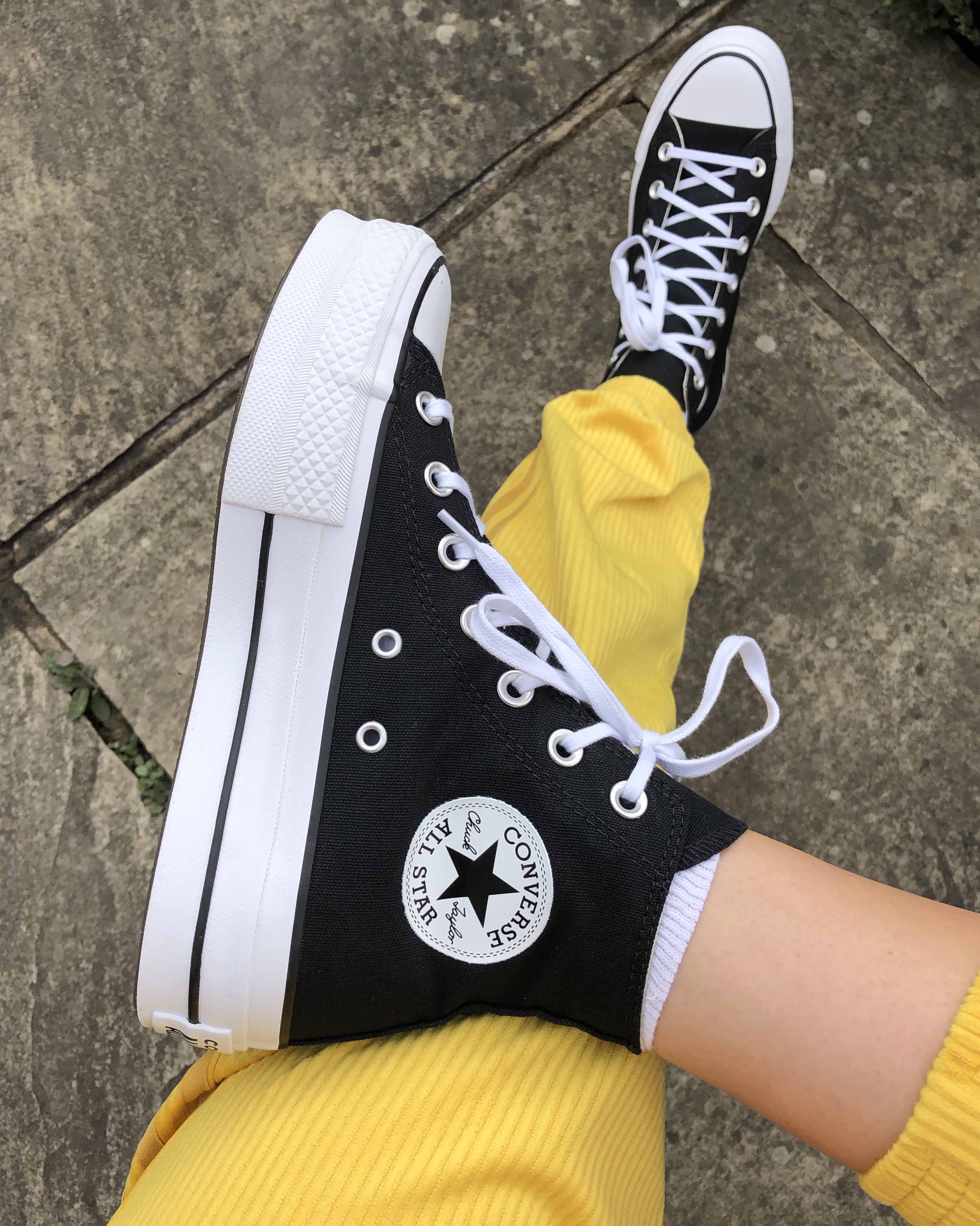 Black and white top converse aesthetic