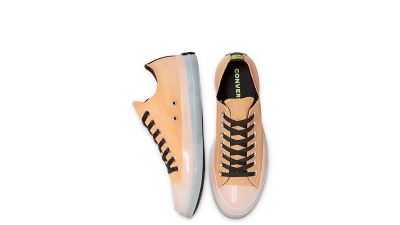 Hi-Vis x Converse Chuck Taylor All Star CX Low Top Flash Orange 169605C middle